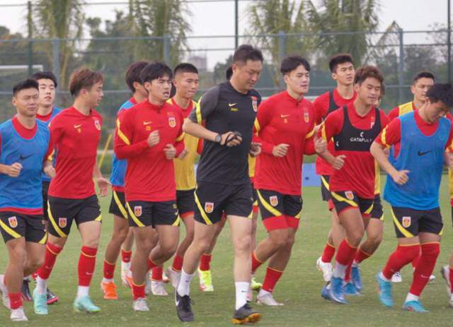 丝袜女仆